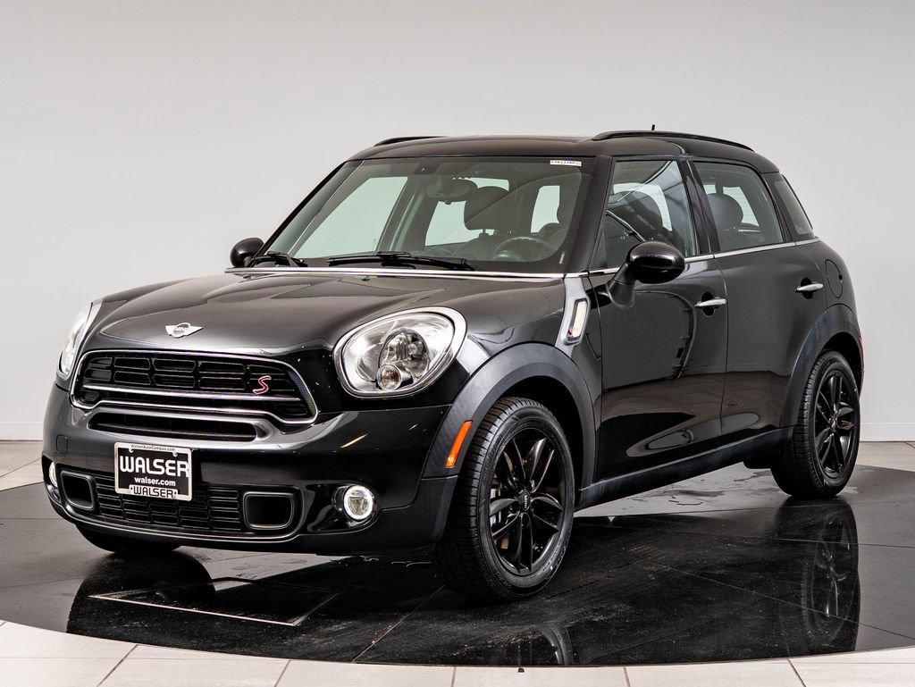 Used 2016 Absolute Black Metallic MINI  image 1