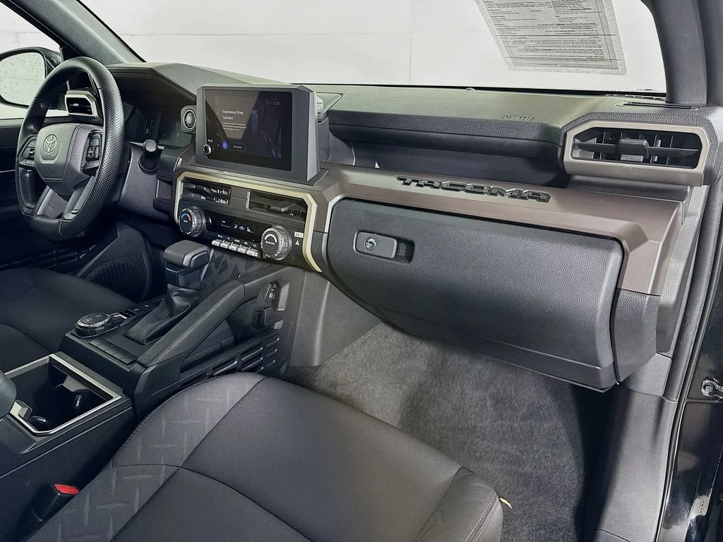 2025 Toyota Tacoma SR5 - Photo 33
