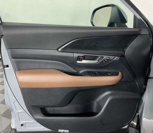 Used 2026 Silver Toyota MAX Platinum image 12