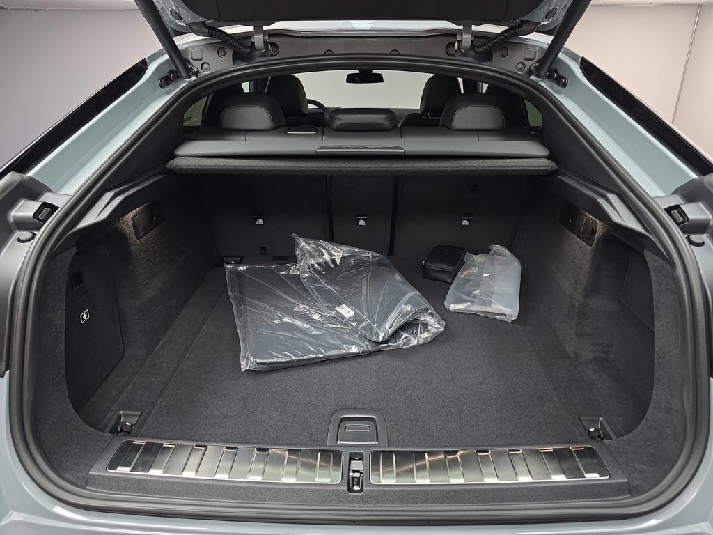 Used 2026 Brooklyn Grey Metallic BMW xDrive40i image 12