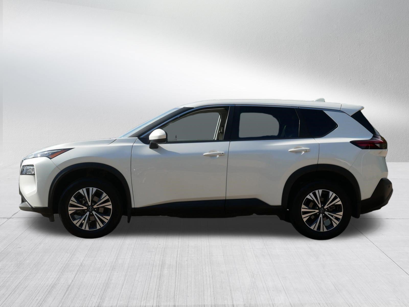 Certified Used 2023 Pearl White Tricoat Nissan SV image 4