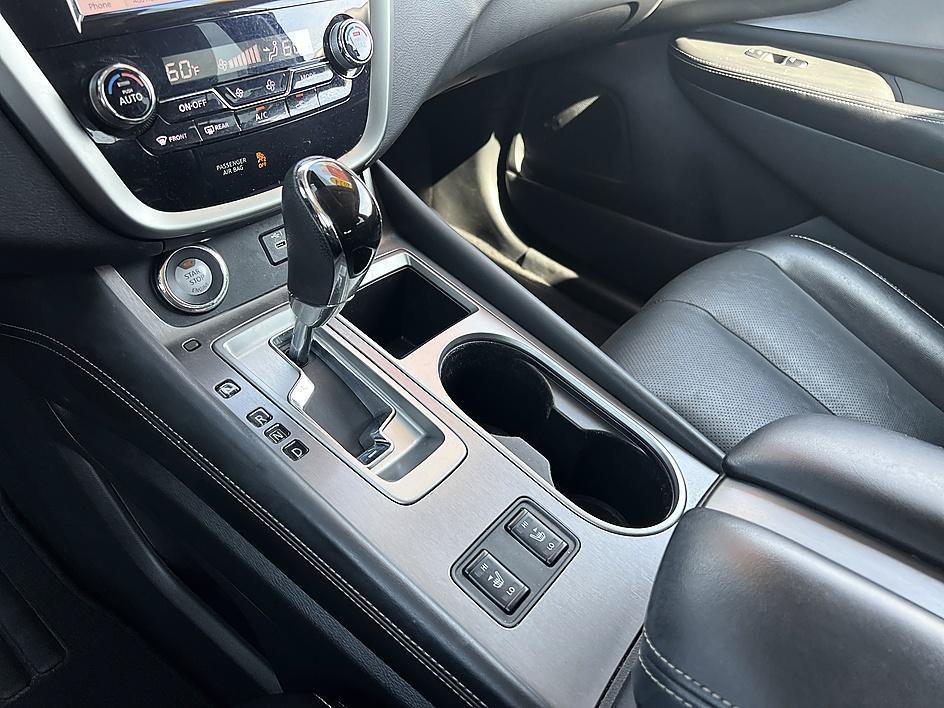 Used 2024 Pearl White Tricoat Nissan SL image 27