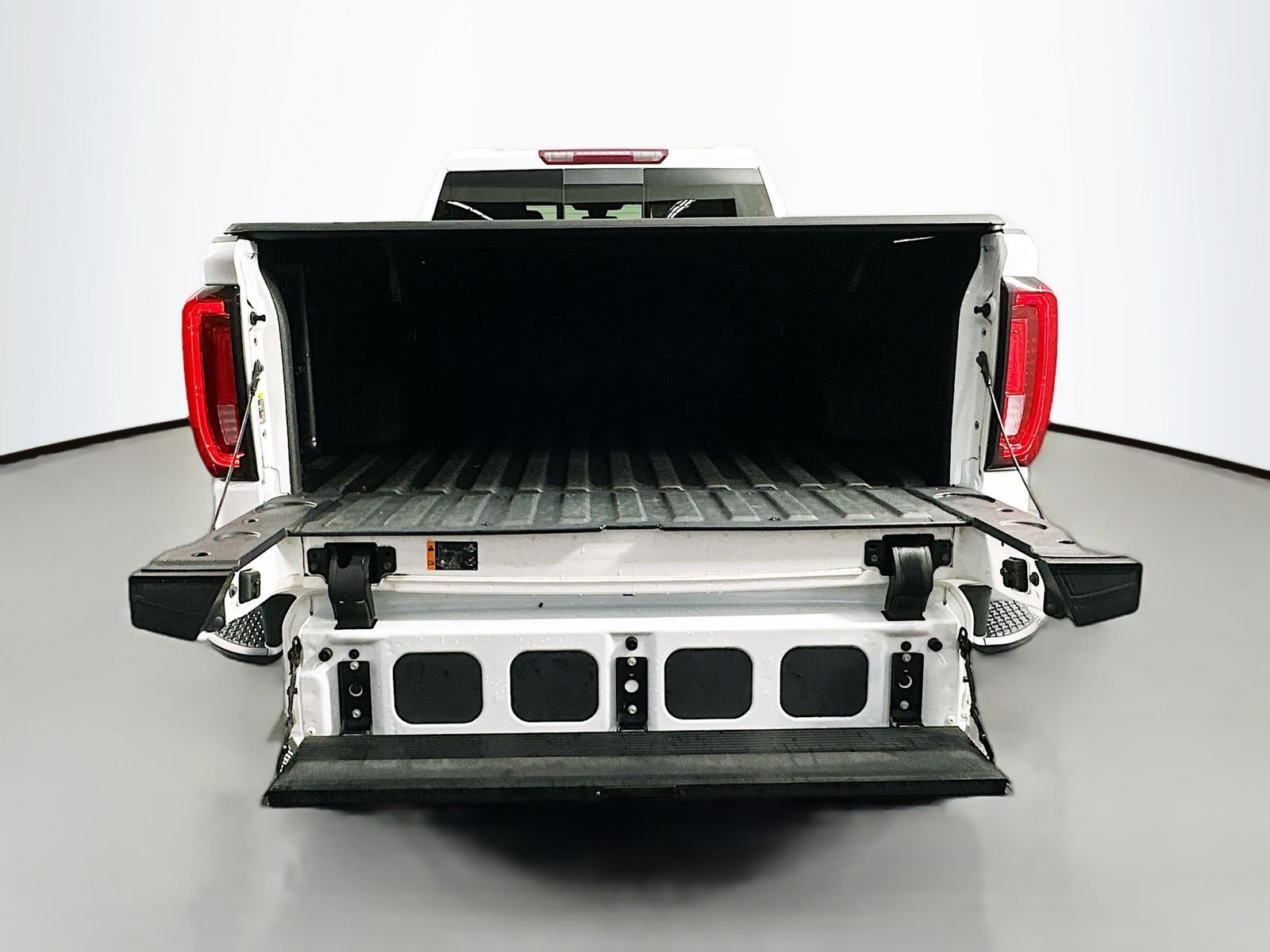 Used 2020 Summit White GMC AT4 image 30