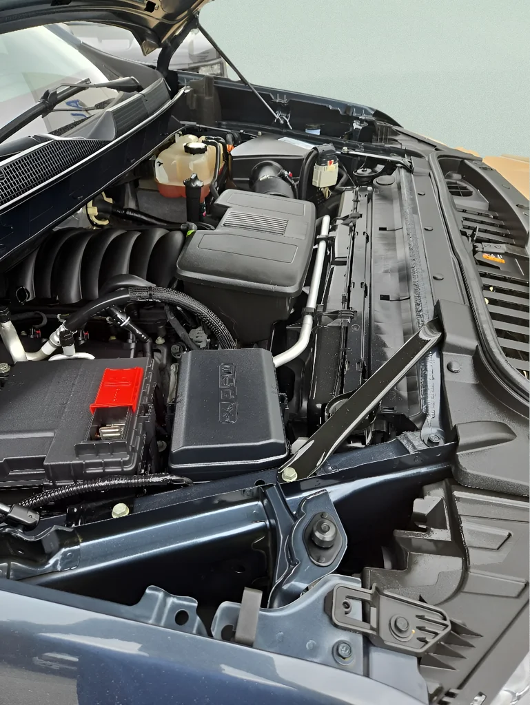 Used 2019 Shadow Gray Metallic Chevrolet Custom image 13