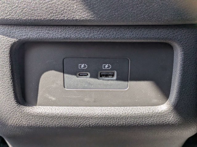 Used 2025 Gray INFINITI LUXE image 17