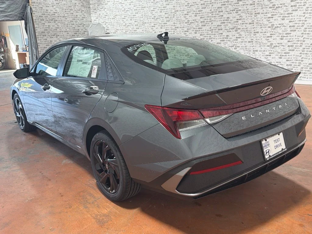 New 2026 Amazon Gray Hyundai SEL Sport Plus image 5