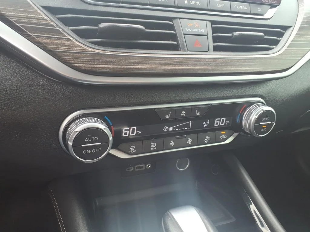 Certified Used 2022 Black Nissan 2.5 SL image 21