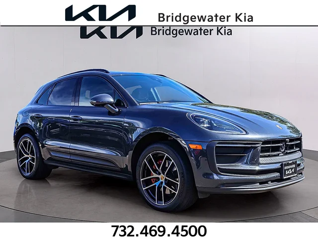 2023 Porsche Macan 