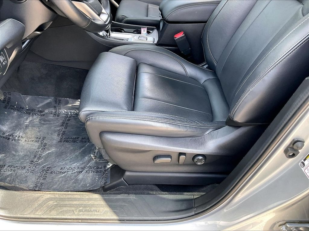 Used 2023 Ice Silver Metallic Subaru Limited image 34