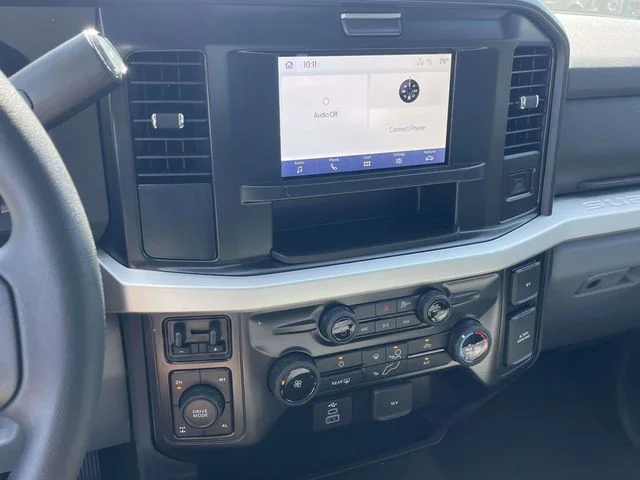 New 2026 Oxford White Ford XLT image 7