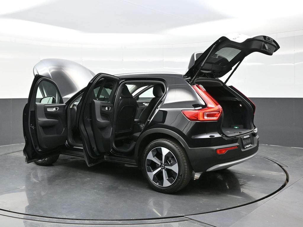 2025 Volvo XC40 Core - Photo 36