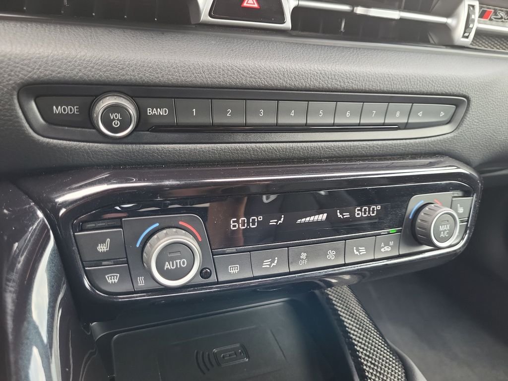 Used 2021 White Toyota 3.0 image 28
