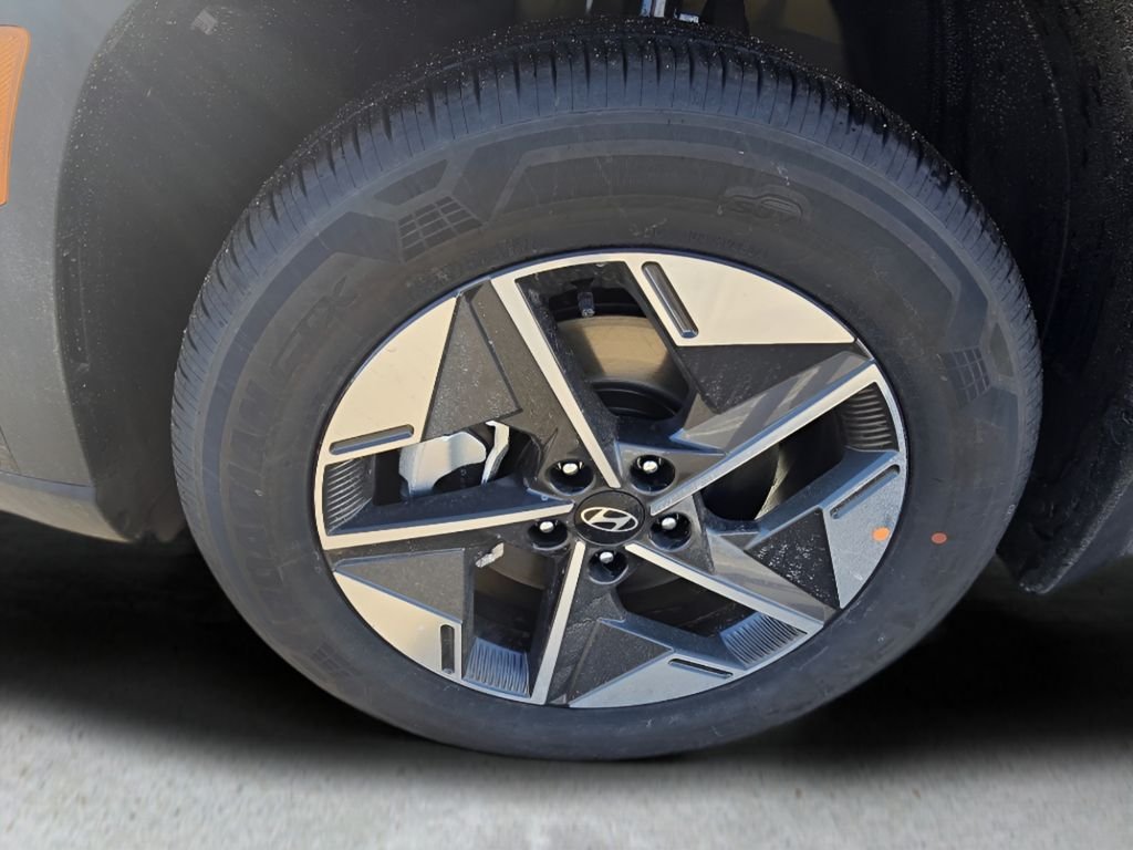 New 2026 Ash Black Hyundai SEL image 10