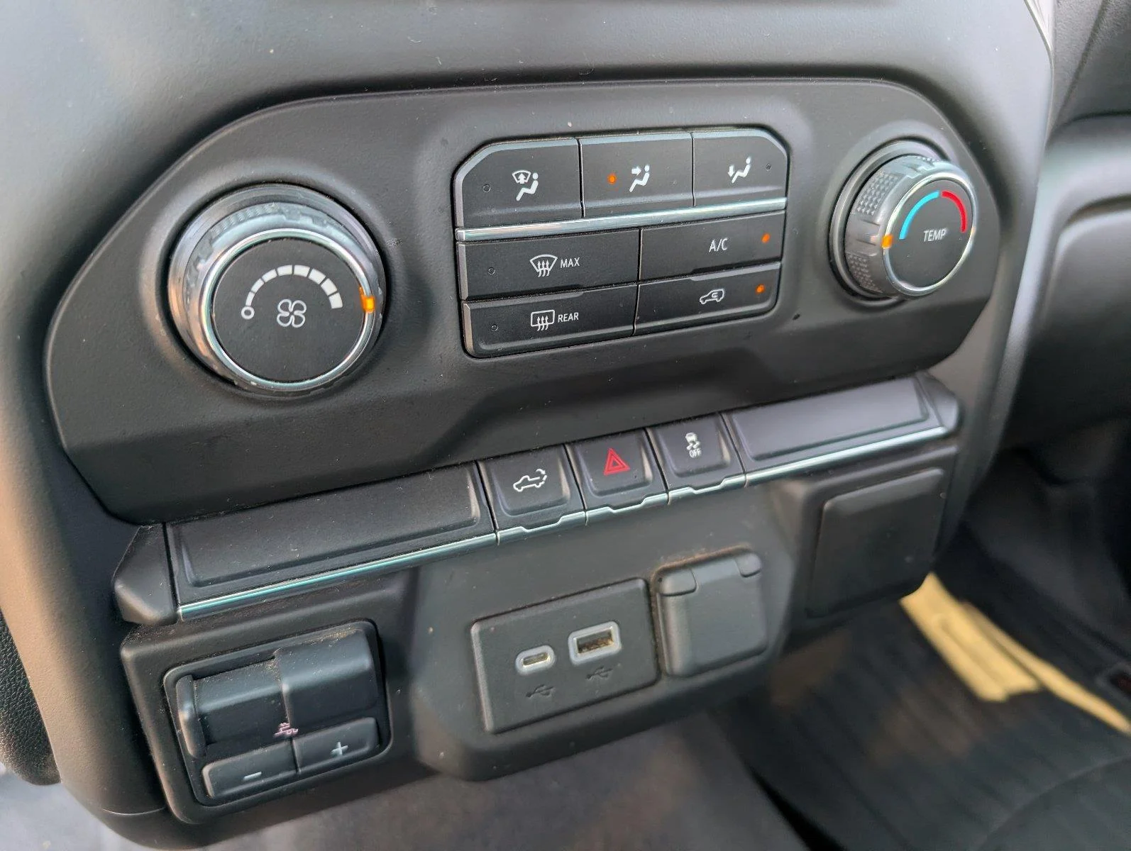 Used 2021 SUMMIT WHITE Chevrolet Custom image 20