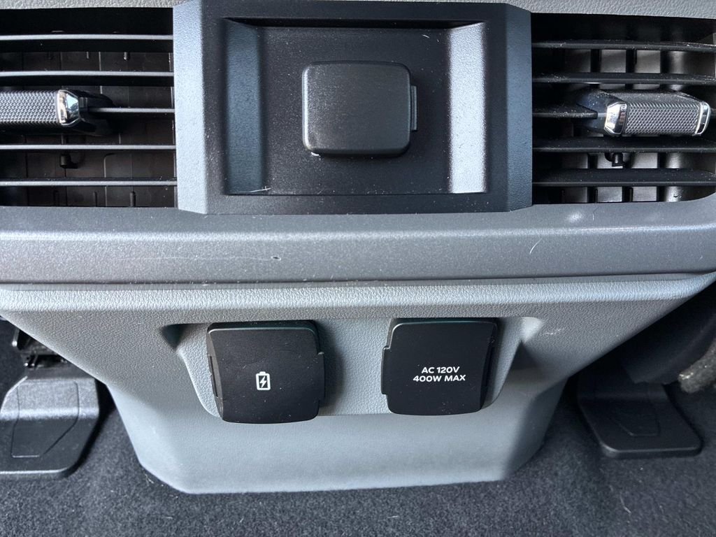 Used 2023 Black Ford XLT image 35