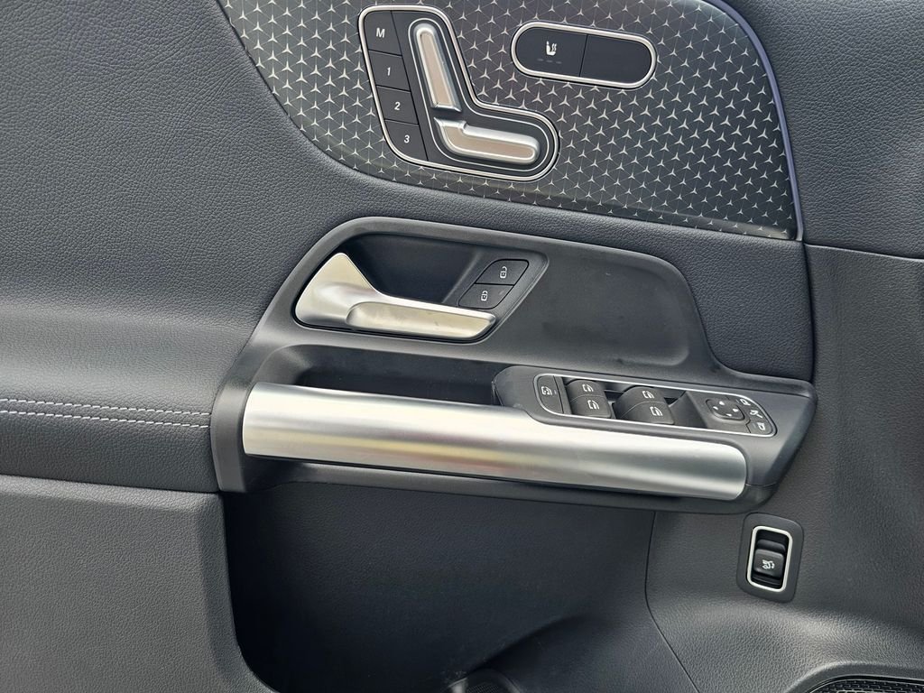 New 2026 Cirrus Silver Metallic Mercedes-Benz GLA 250 image 17