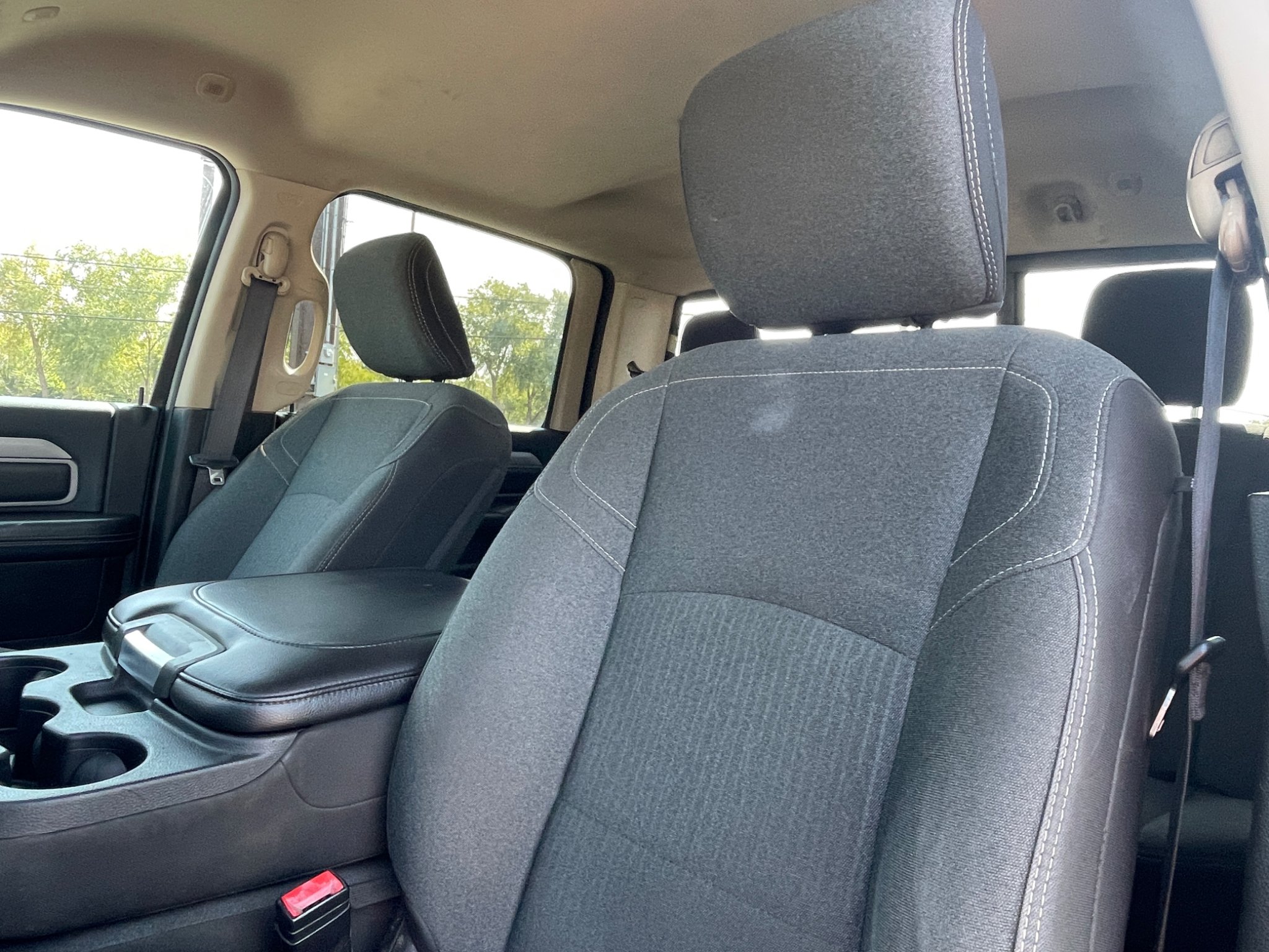 Used 2020 Granite Crystal Metallic Clearcoat Ram Tradesman image 21