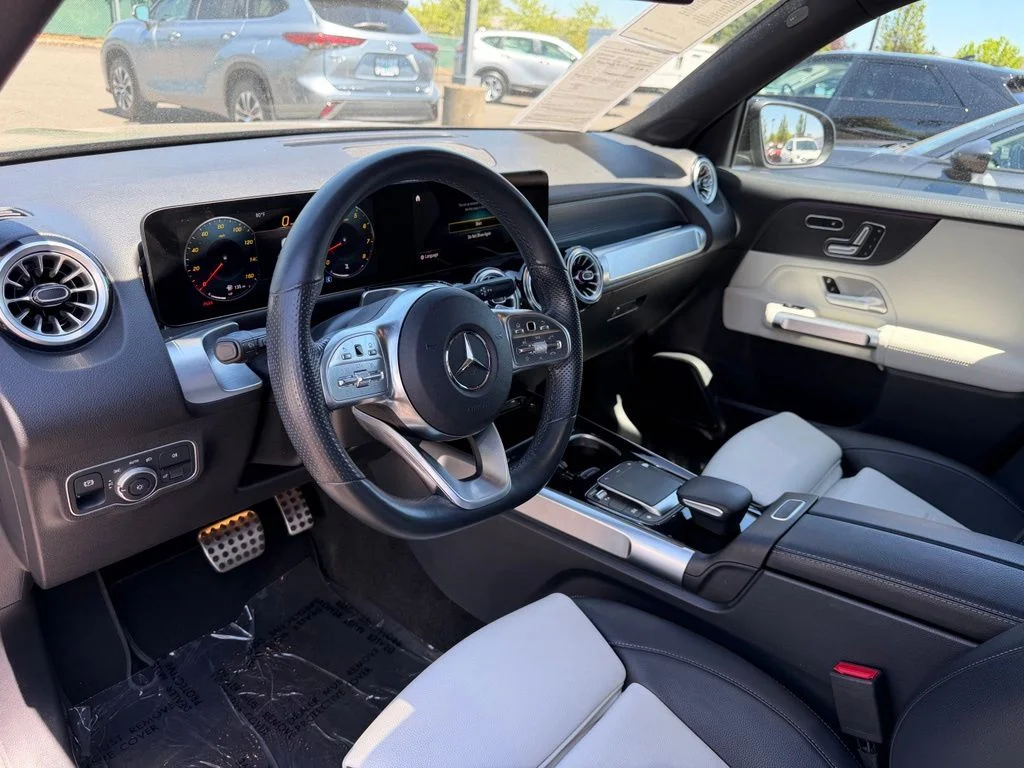 Used 2023 Night Black Mercedes-Benz GLB 250 image 16