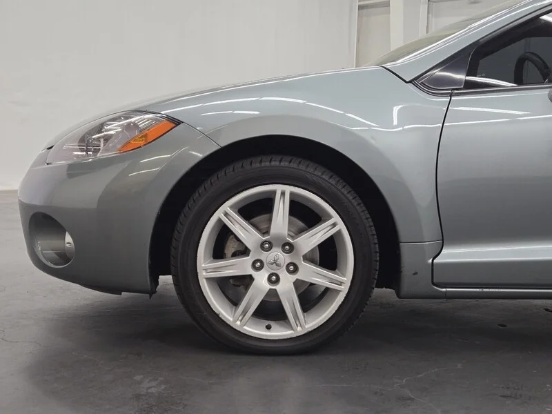 Used 2007  Mitsubishi GT image 6