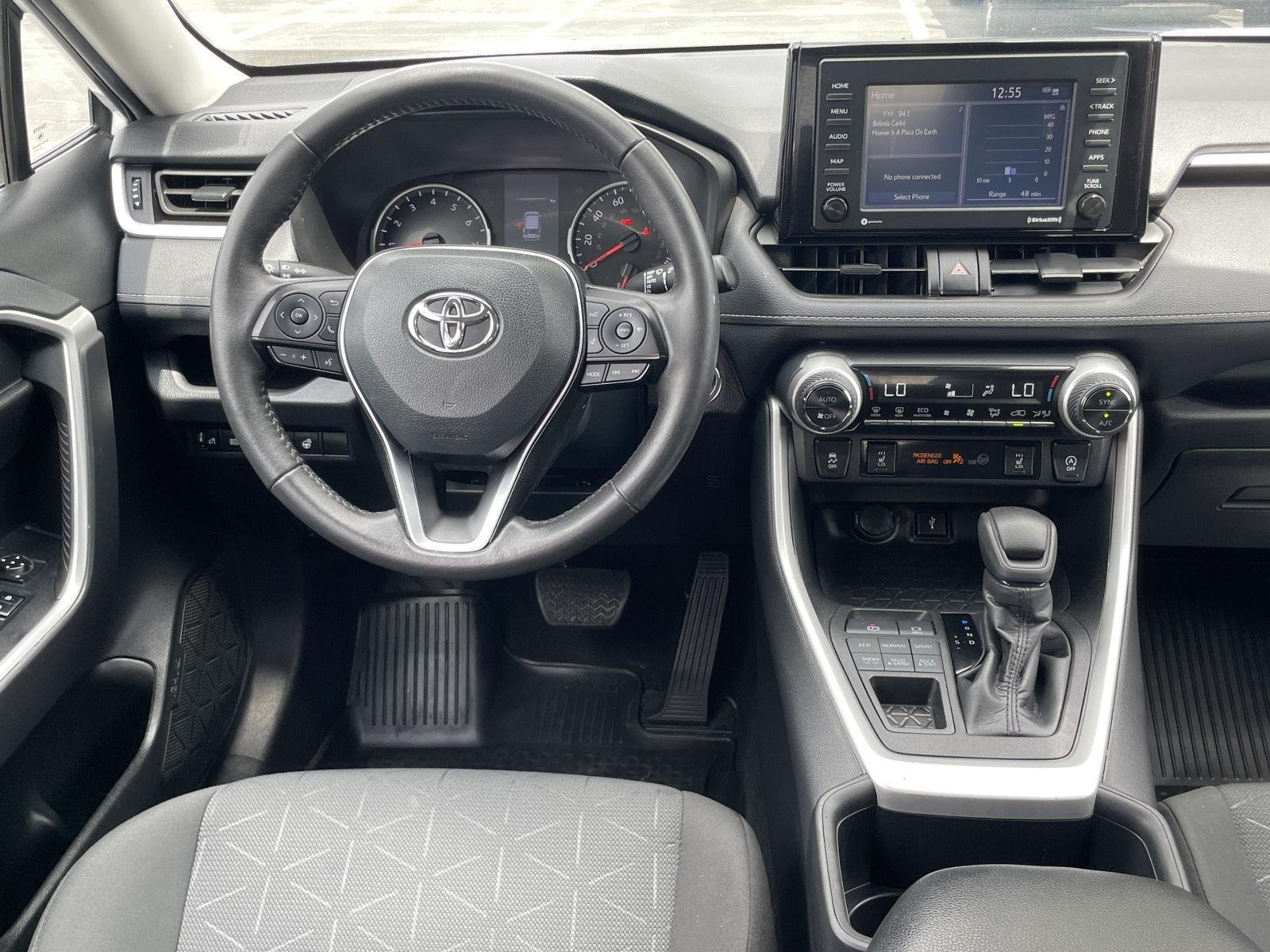 2022 Toyota RAV4 XLE - Photo 22