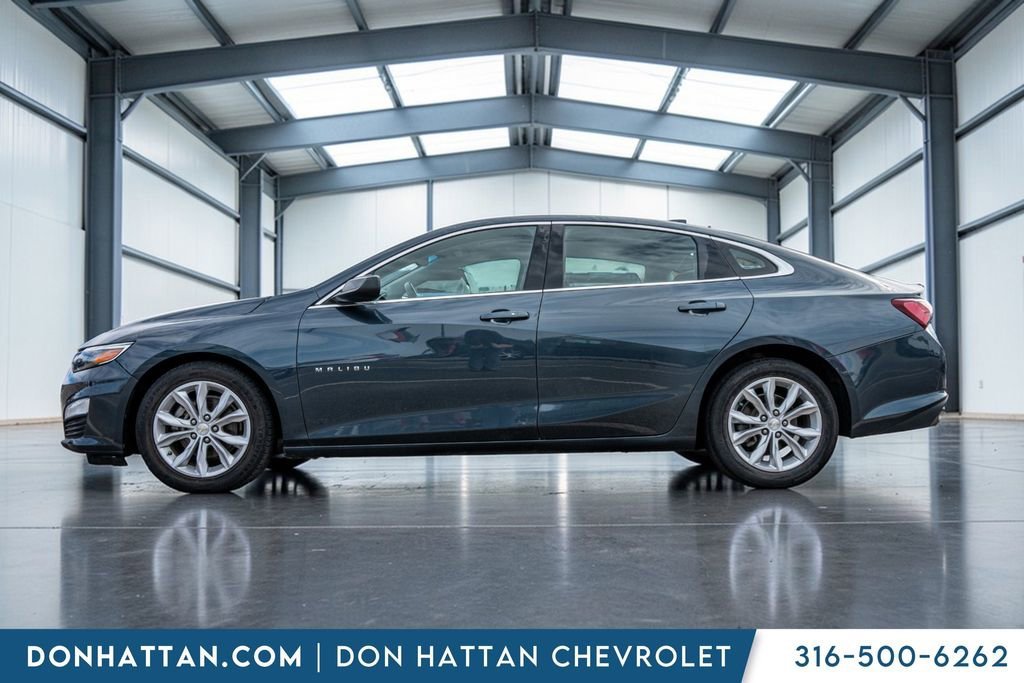 Used 2020 Chevrolet Malibu 1LT with VIN 1G1ZD5ST5LF009450 for sale in Park City, KS