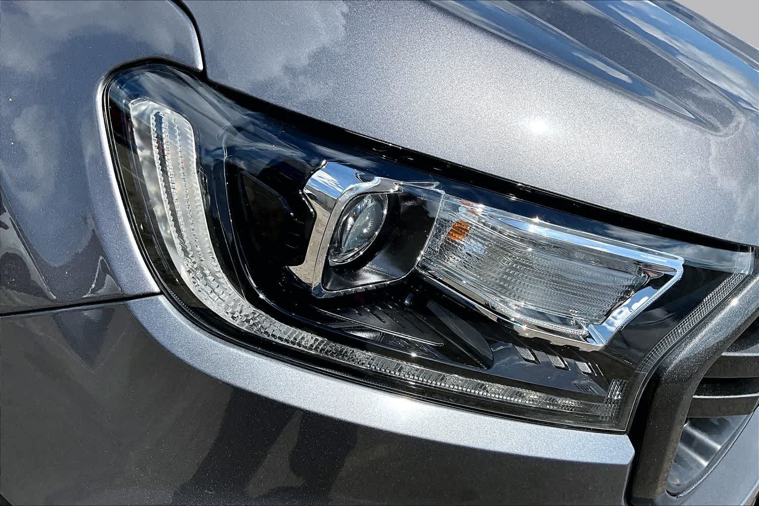 Used 2021 Carbonized Gray Metallic Ford LARIAT image 27