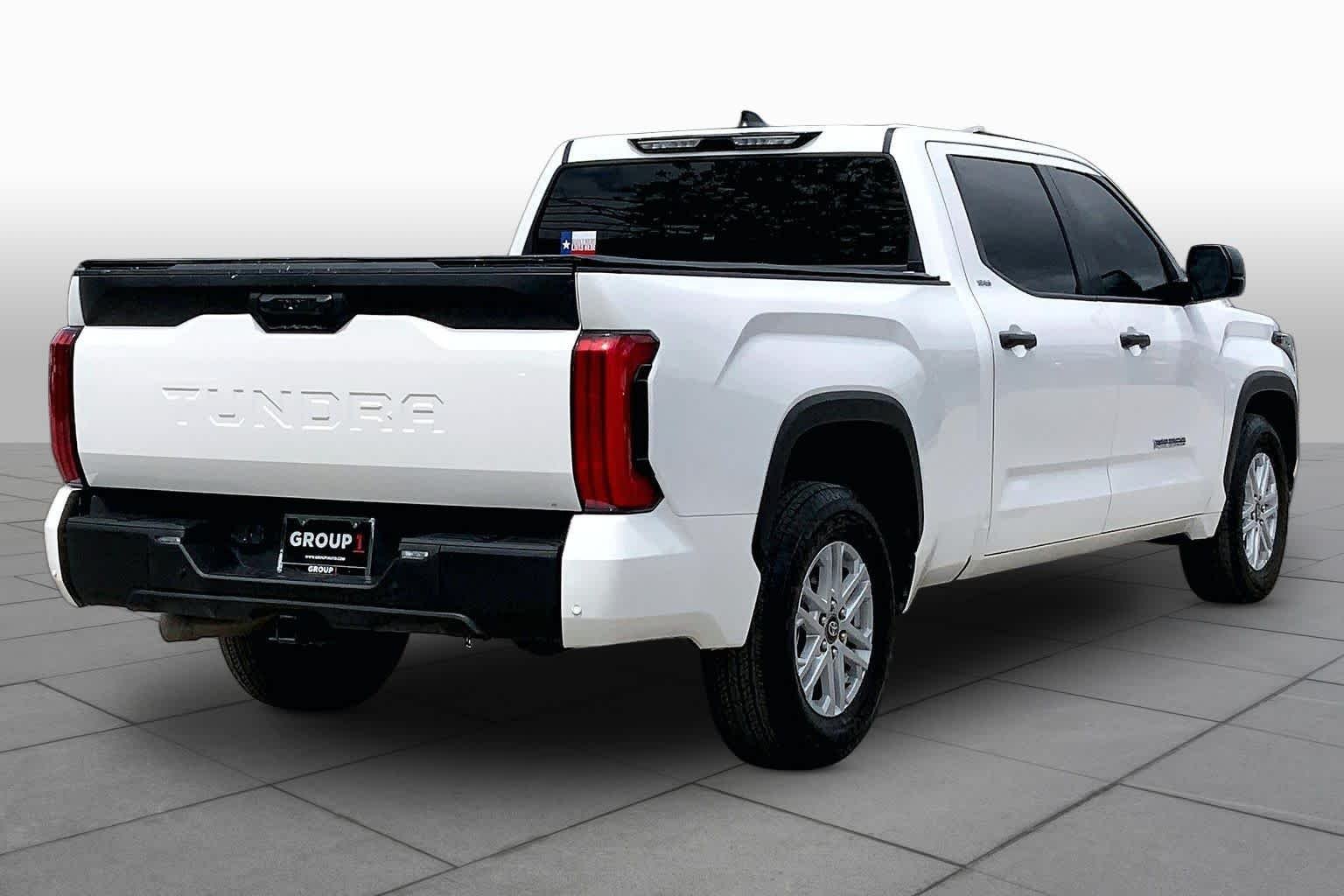 Used 2025 Ice Cap Toyota SR5 image 13