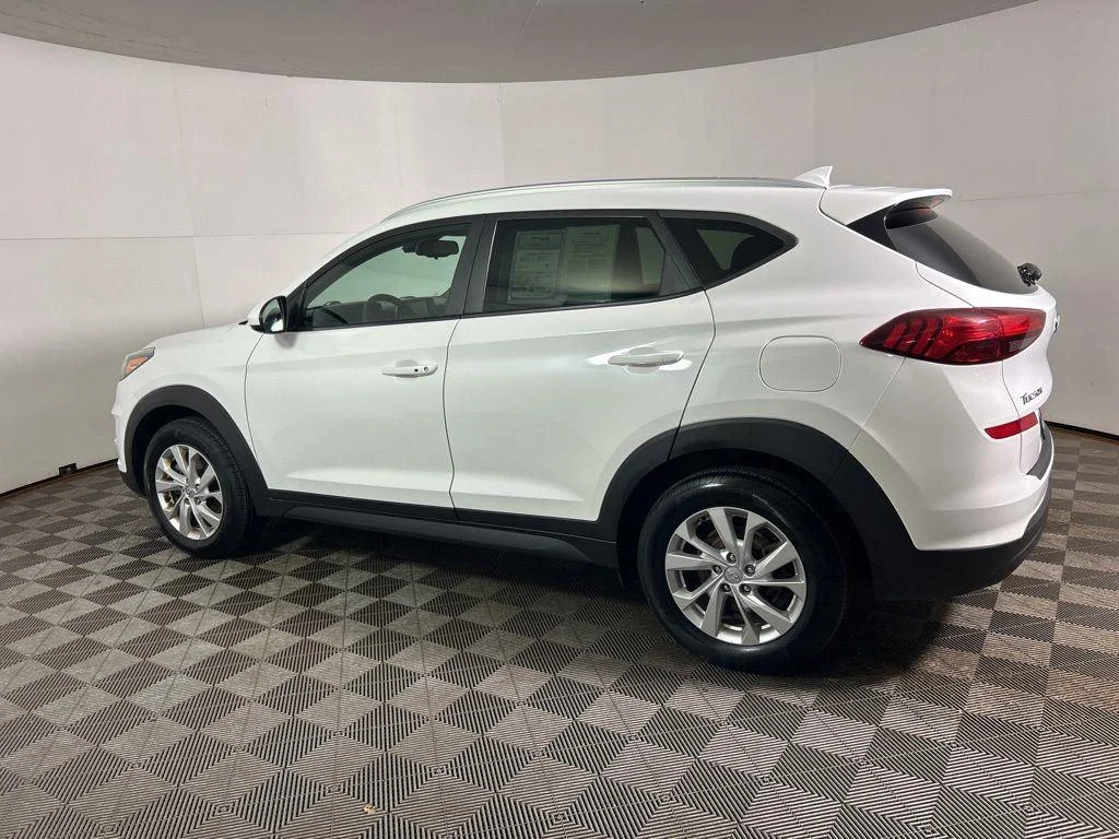 Used 2020 Cream White Hyundai Value image 10