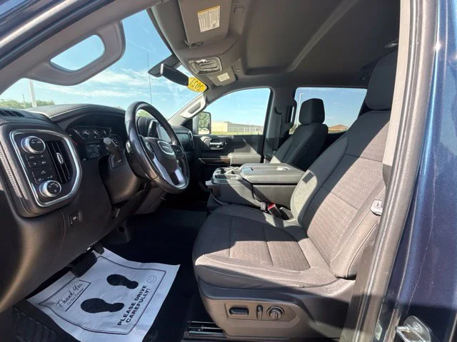 Used 2021 Pacific Blue Metallic GMC SLE image 3
