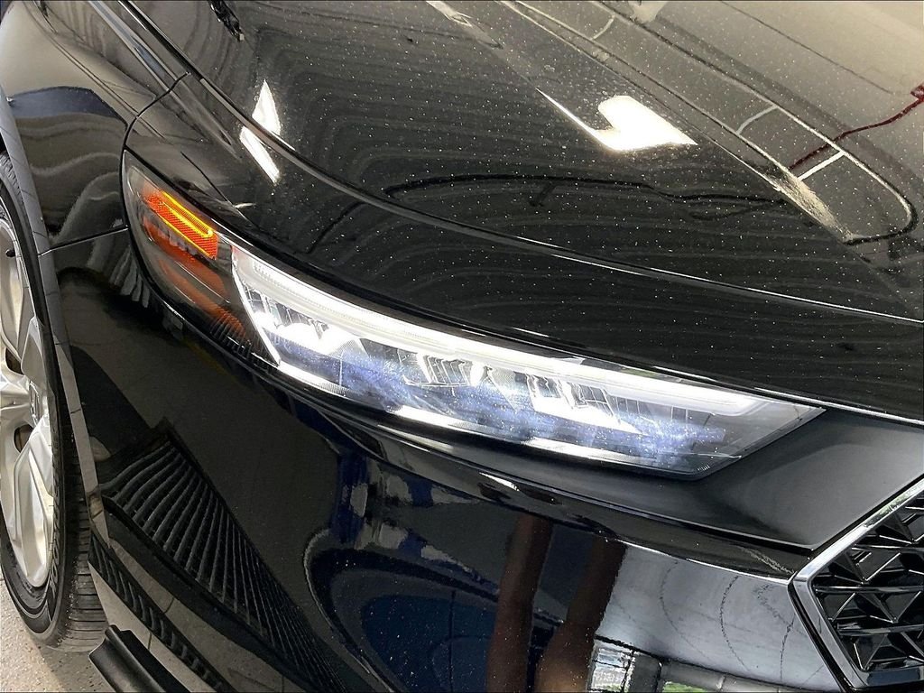 Used 2023 Black Honda LX image 32