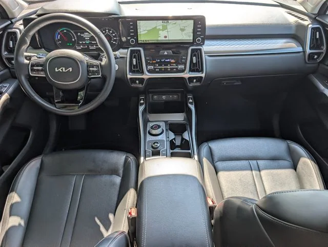 Used 2023 Snow White Pearl Kia EX image 12