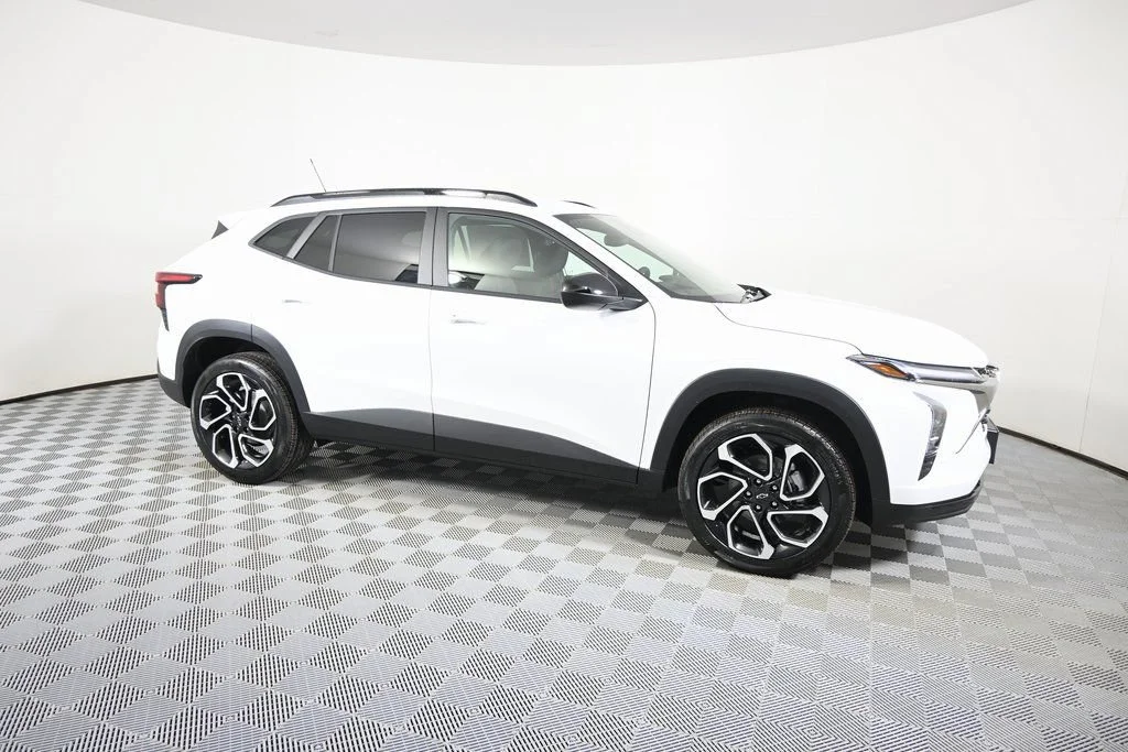 2026 Chevrolet Trax RS - Photo 8