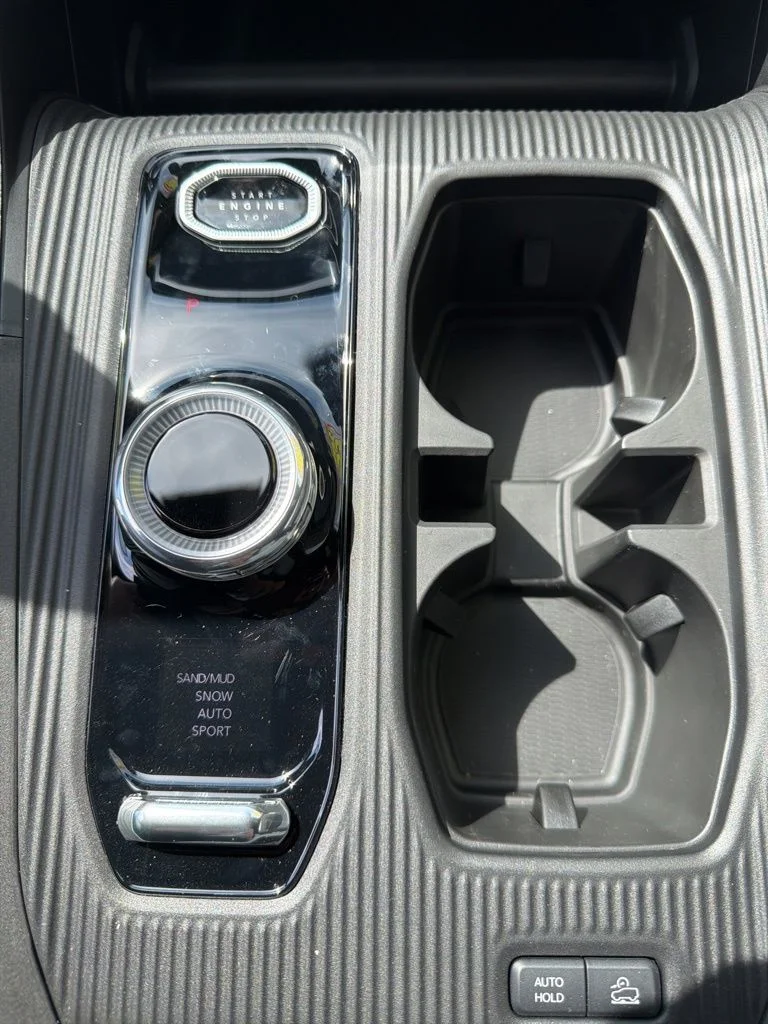 New 2026 White Jeep Laredo image 20
