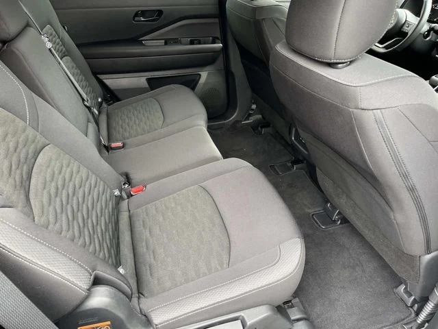 Used 2025 Silver Nissan SV image 22