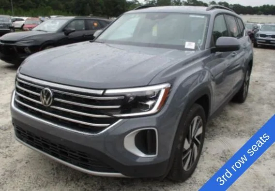 Used 2025 Pure Gray Volkswagen 2.0T SE w/Technology image 7