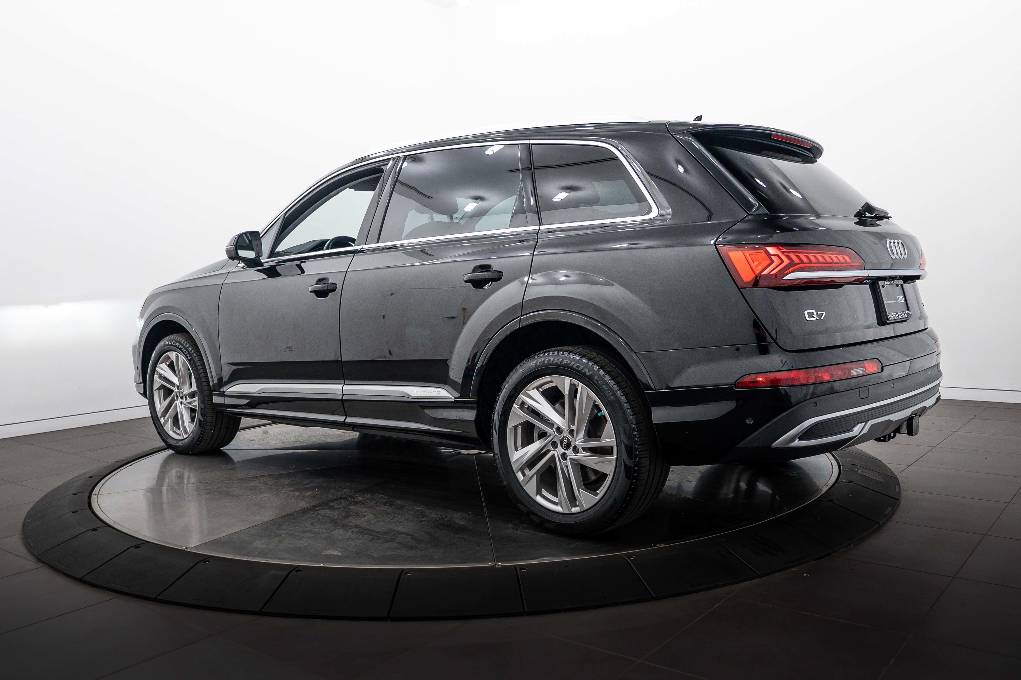 Certified Used 2023 Mythos Black Metallic Audi Premium image 5