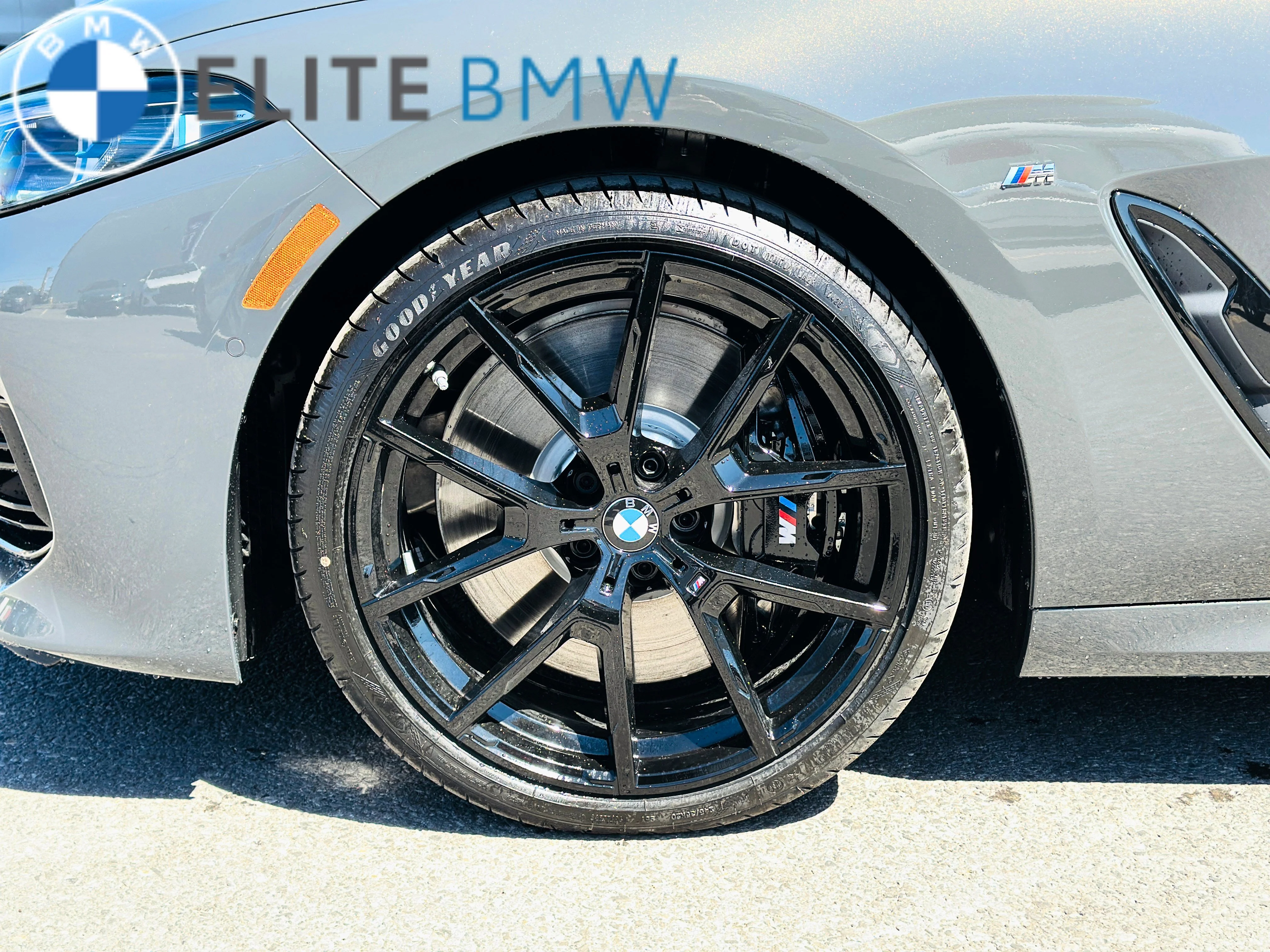 New 2026 Dravit Grey Metallic BMW M850i xDrive image 13