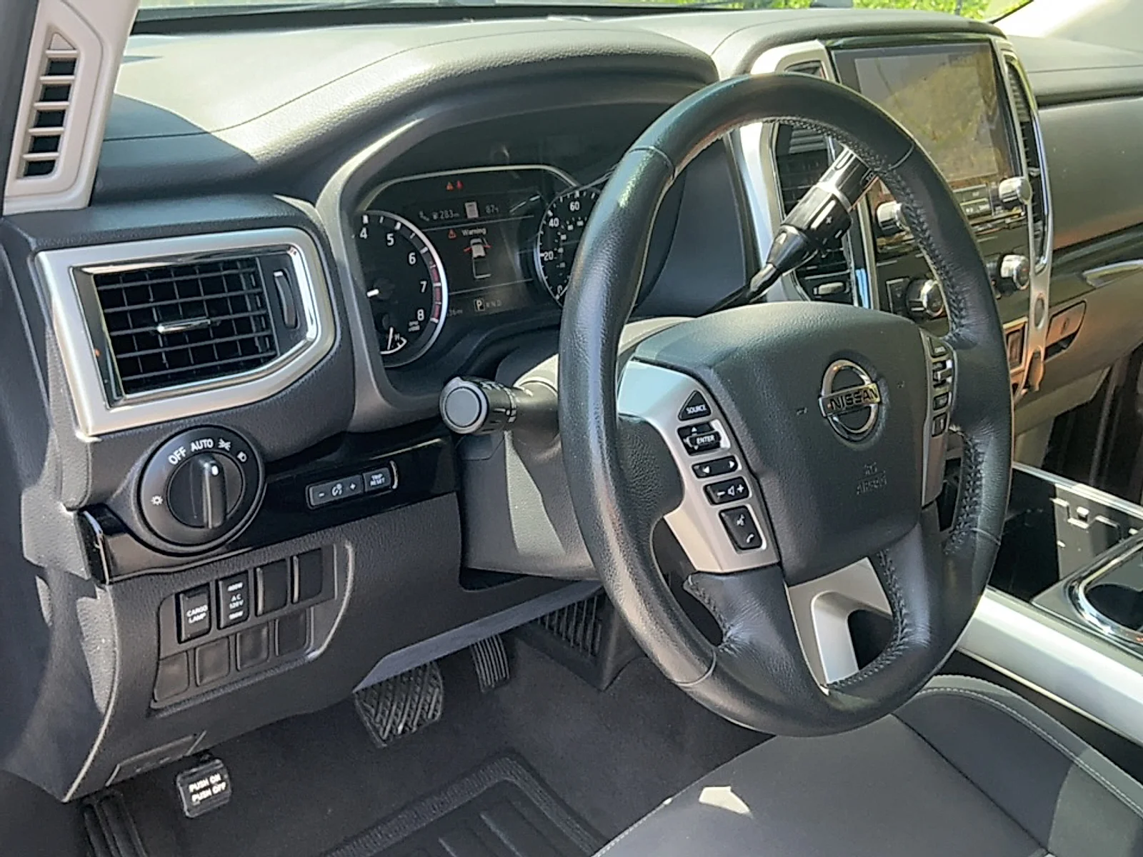 Used 2021 Gray Nissan Crew Cab SV 4x2 image 7