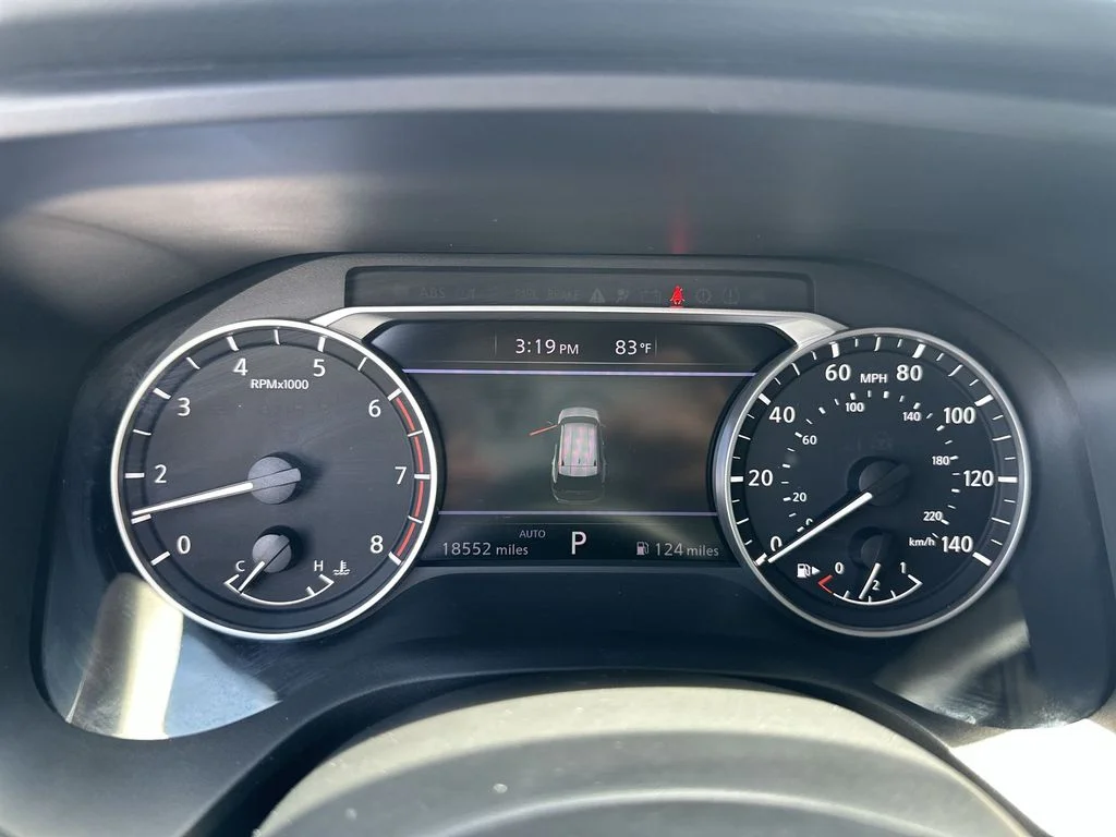 Used 2024 White Nissan S image 21