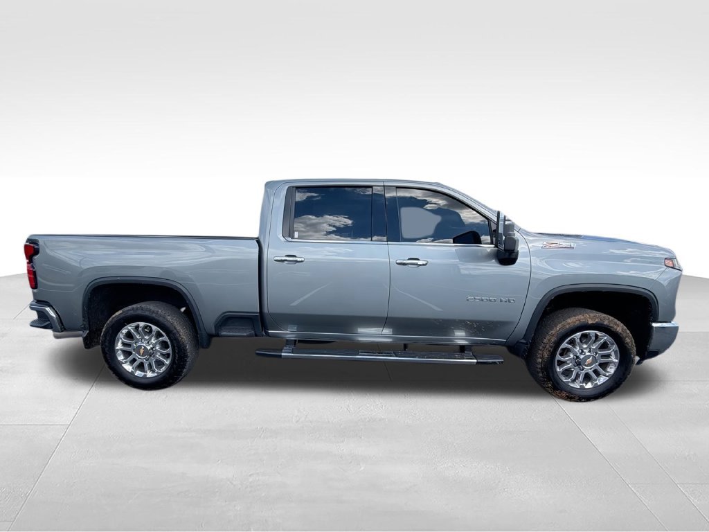 Used 2025 Gray Chevrolet LTZ image 9