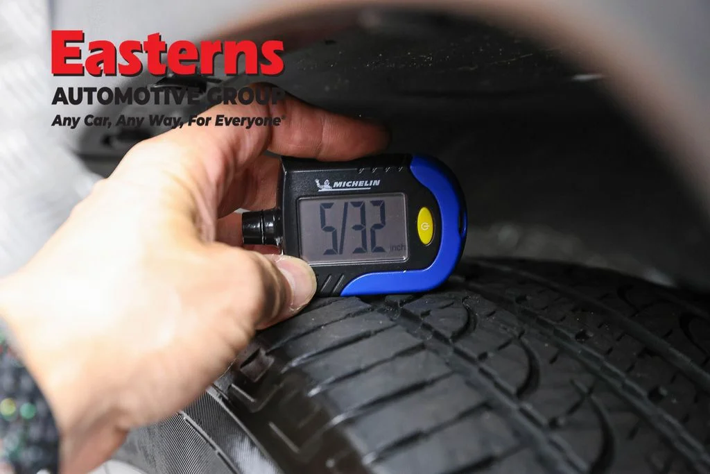 Used 2023 Gray Jeep Latitude Lux image 27