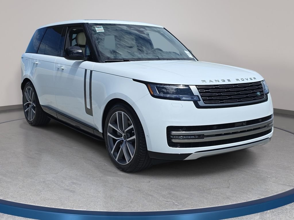 New 2026 Fuji White Land Rover SE image 3
