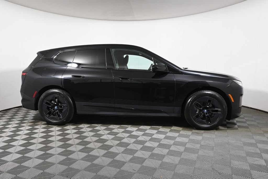Certified Used 2024 Black Sapphire Metallic BMW xDrive50 image 8