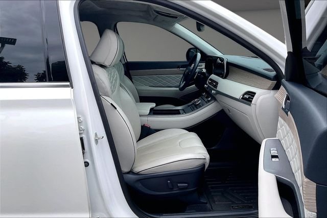 Used 2022 White Hyundai Calligraphy image 7