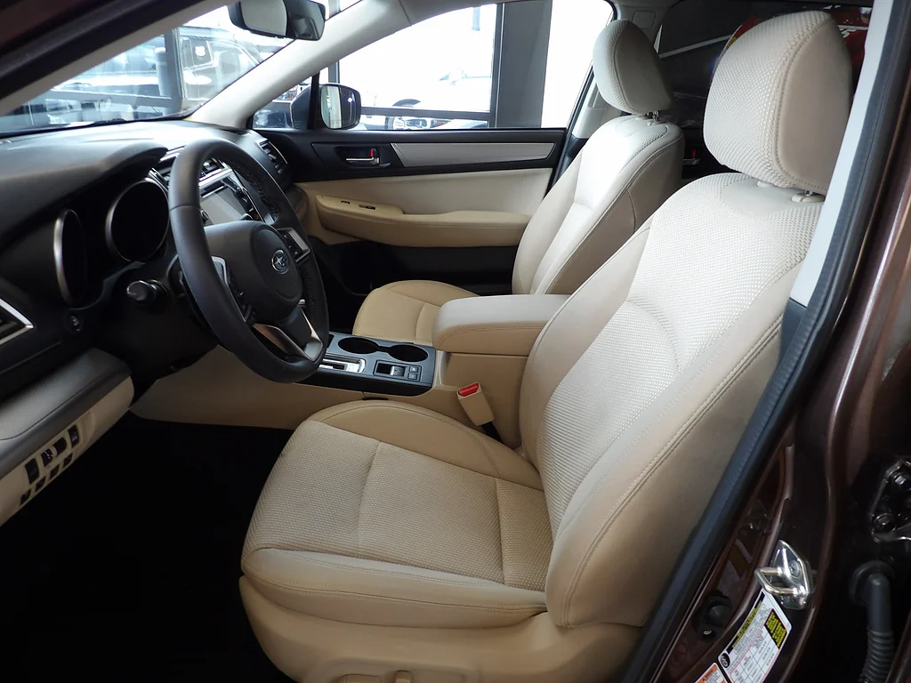 Used 2019 Cinnamon Brown Pearl Subaru 2.5i Premium image 25