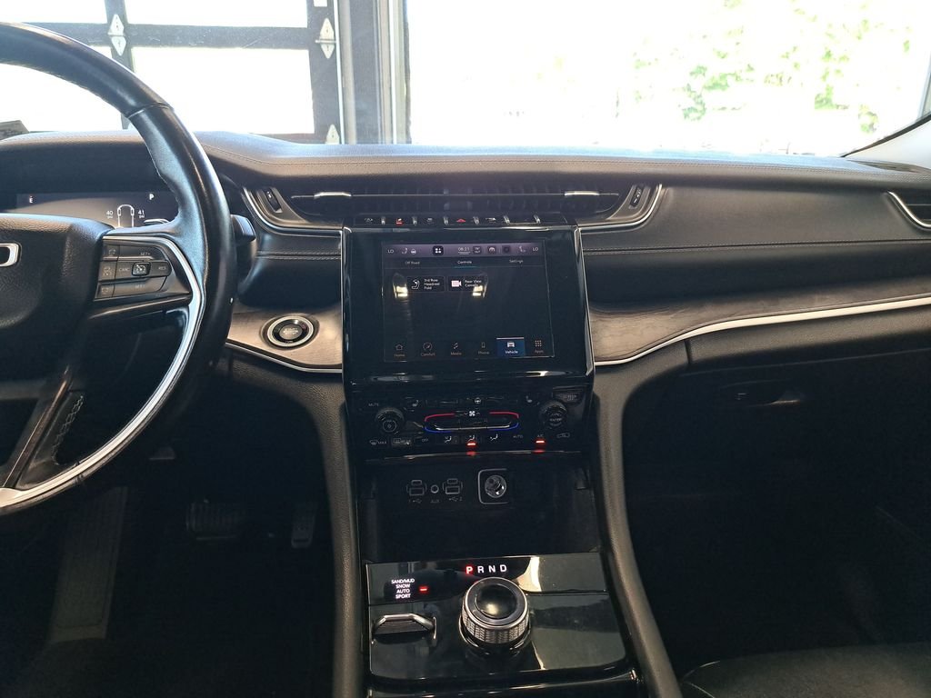 Used 2022 Gray Jeep Limited image 20