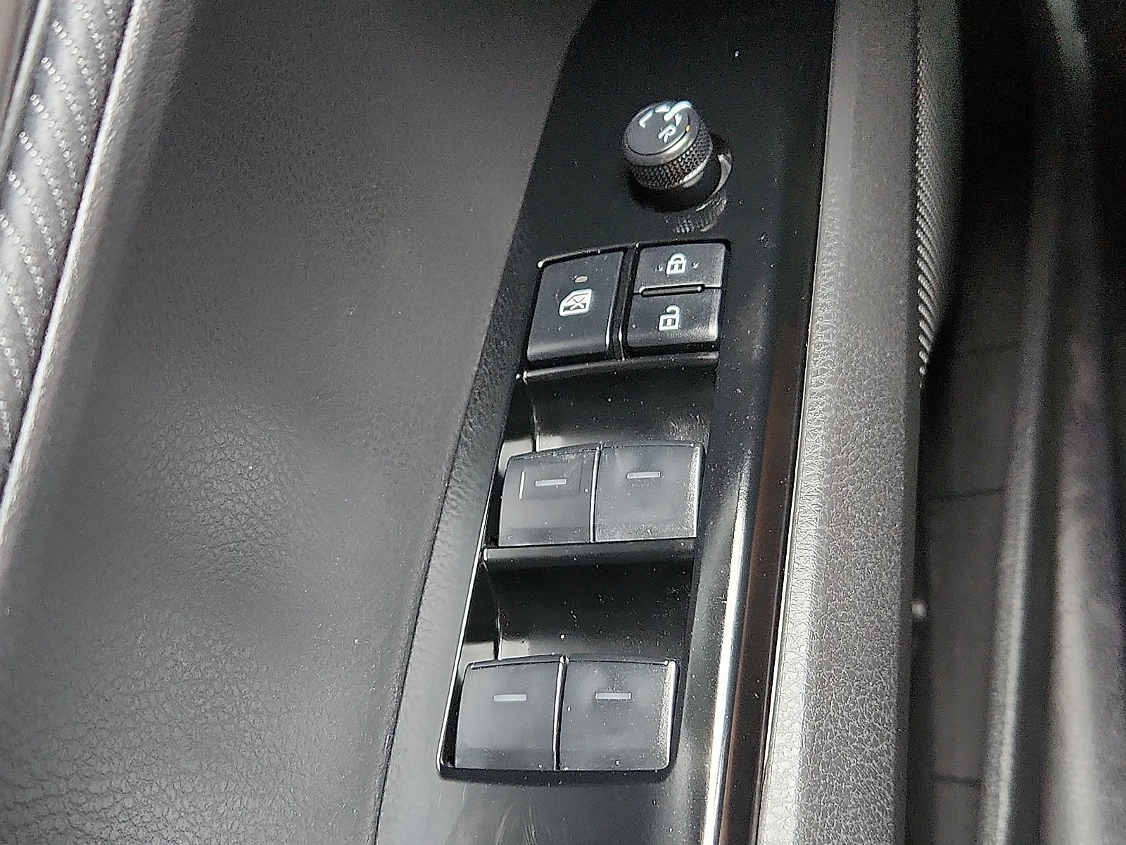 Used 2025 Gray Toyota SE image 23