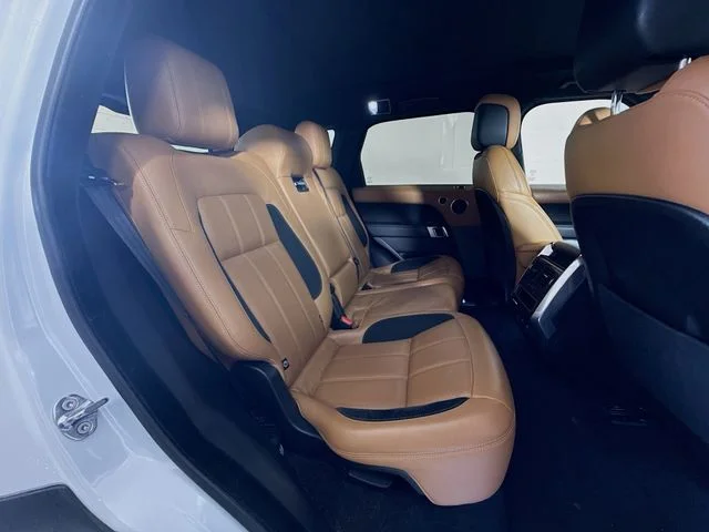 Used 2020 White Land Rover HSE Dynamic image 29