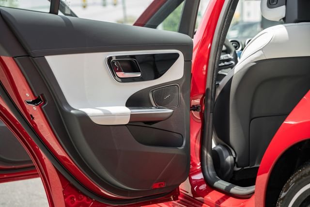 New 2026  Mercedes-Benz C 300 image 35