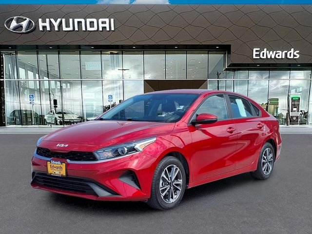 2023 Kia Forte LXS AT's photo